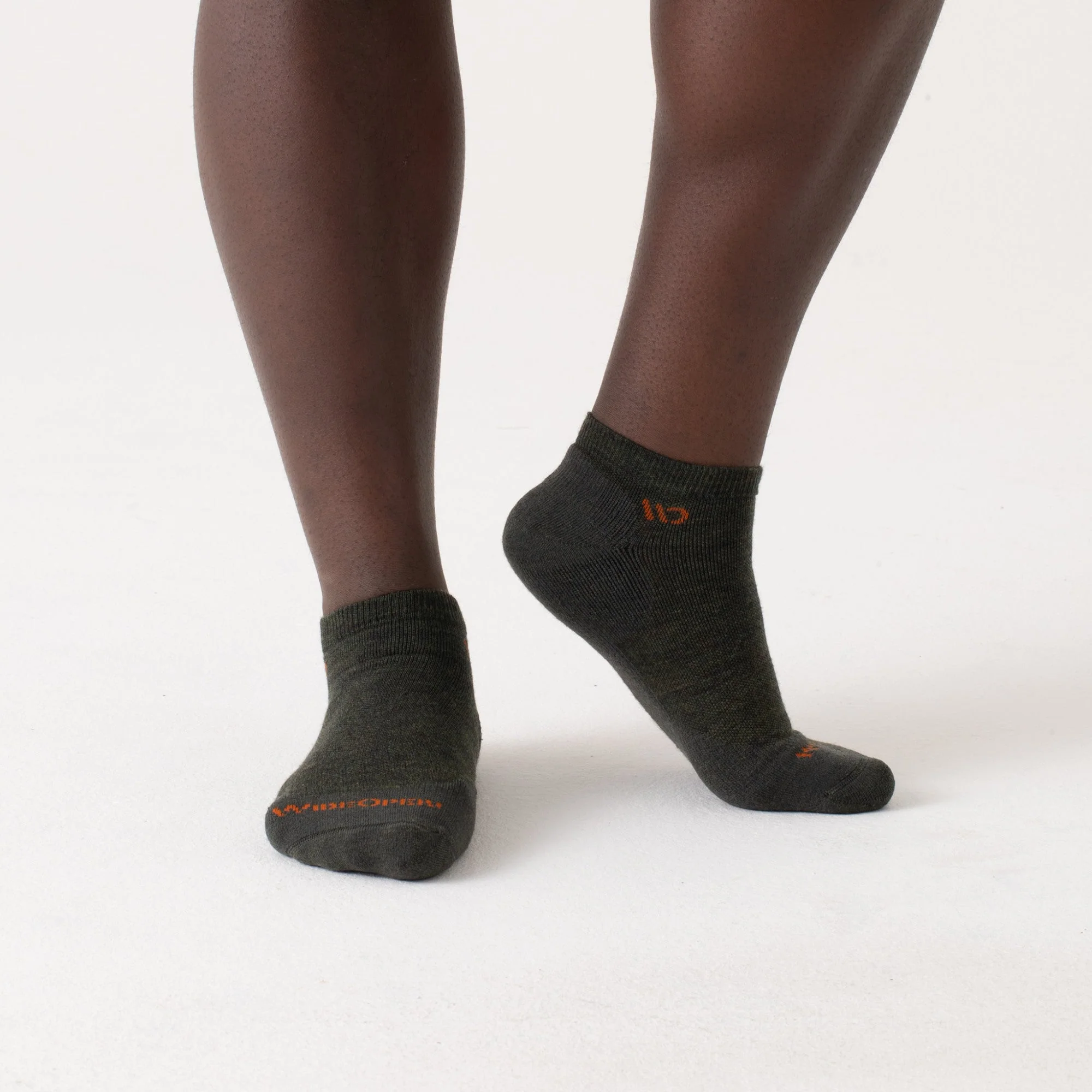 Men's Solid Cushioned Ankle 3-Pack - Image 12