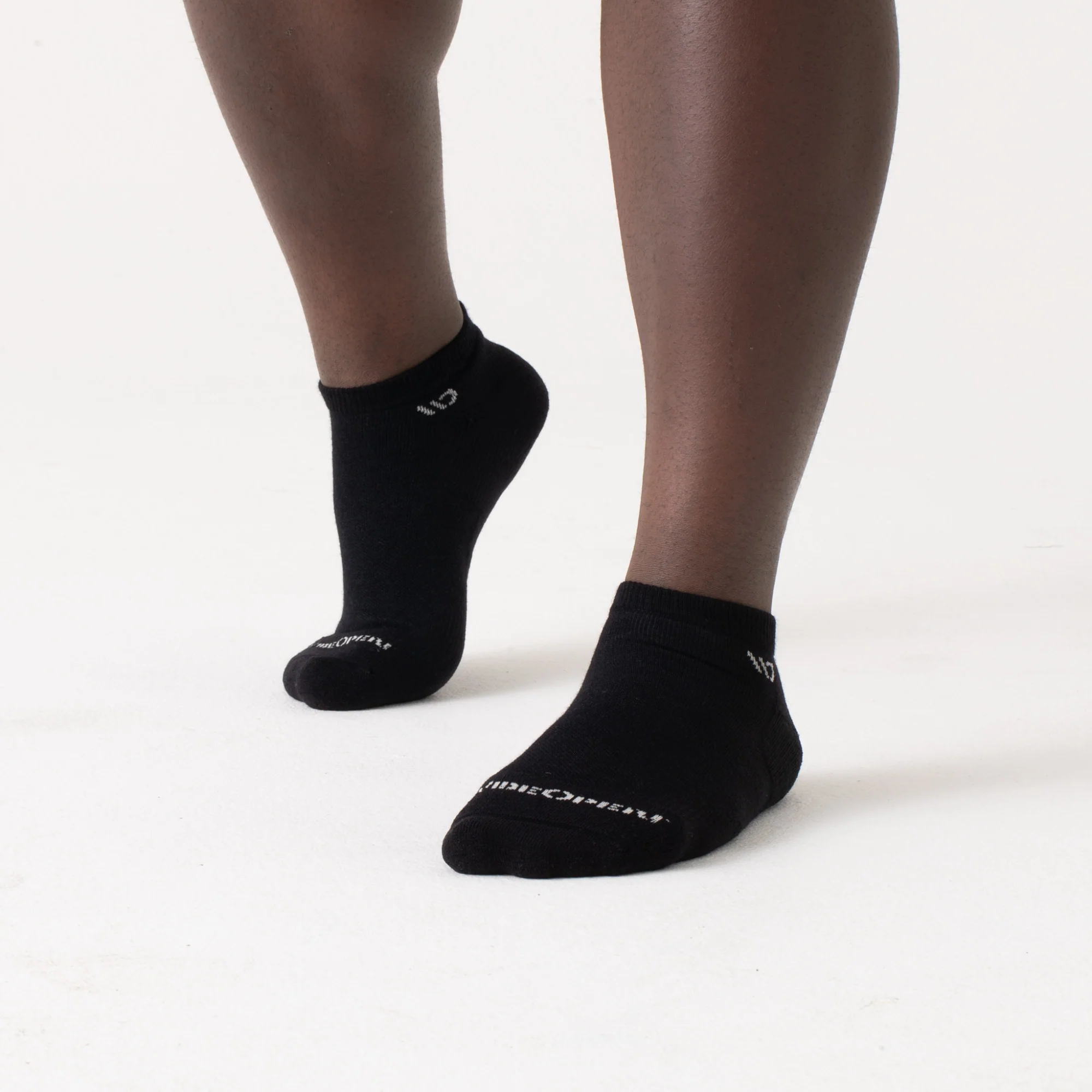 Men's Solid Cushioned Ankle Socks - Image 27