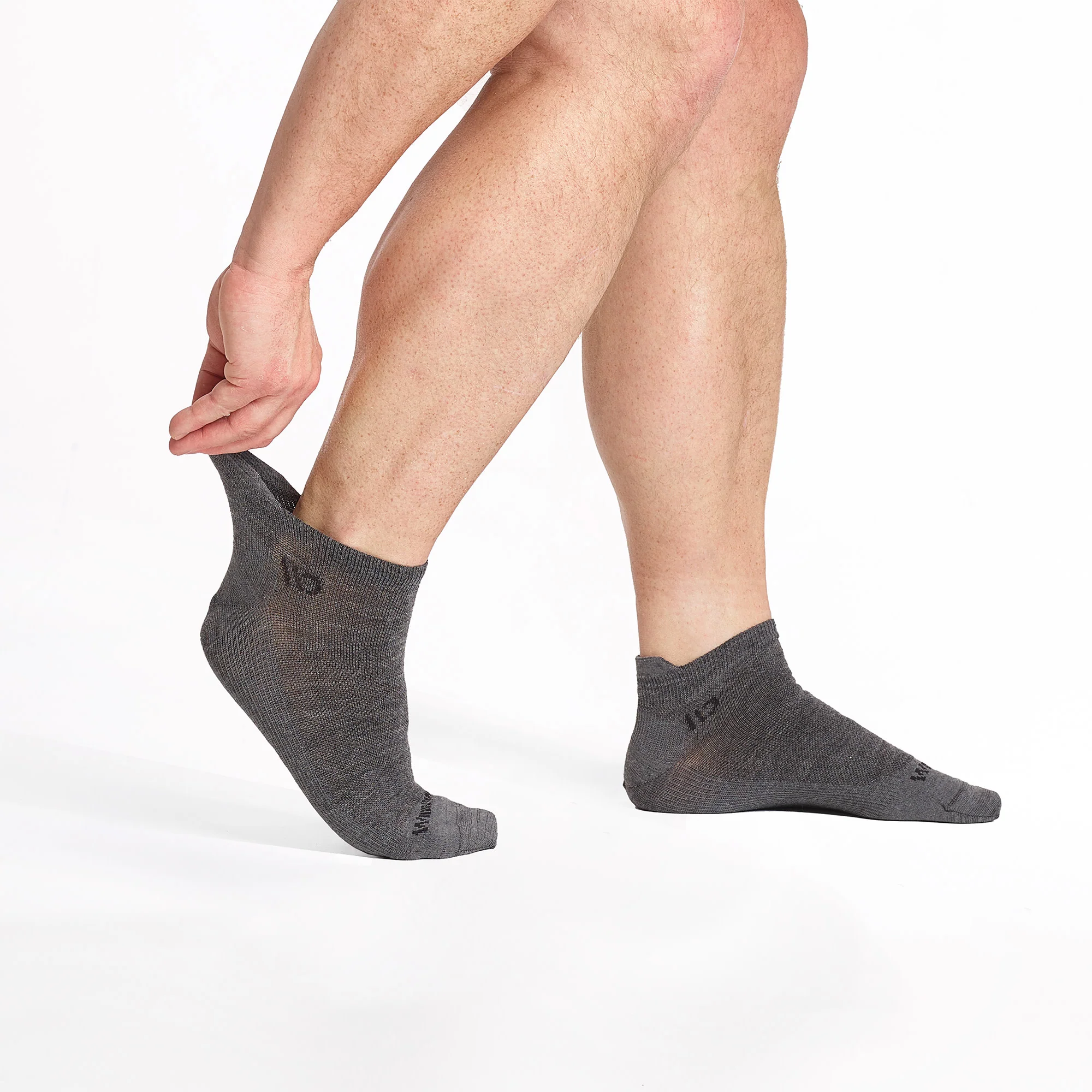Men's Solid Lightweight Ankle Socks - Image 14