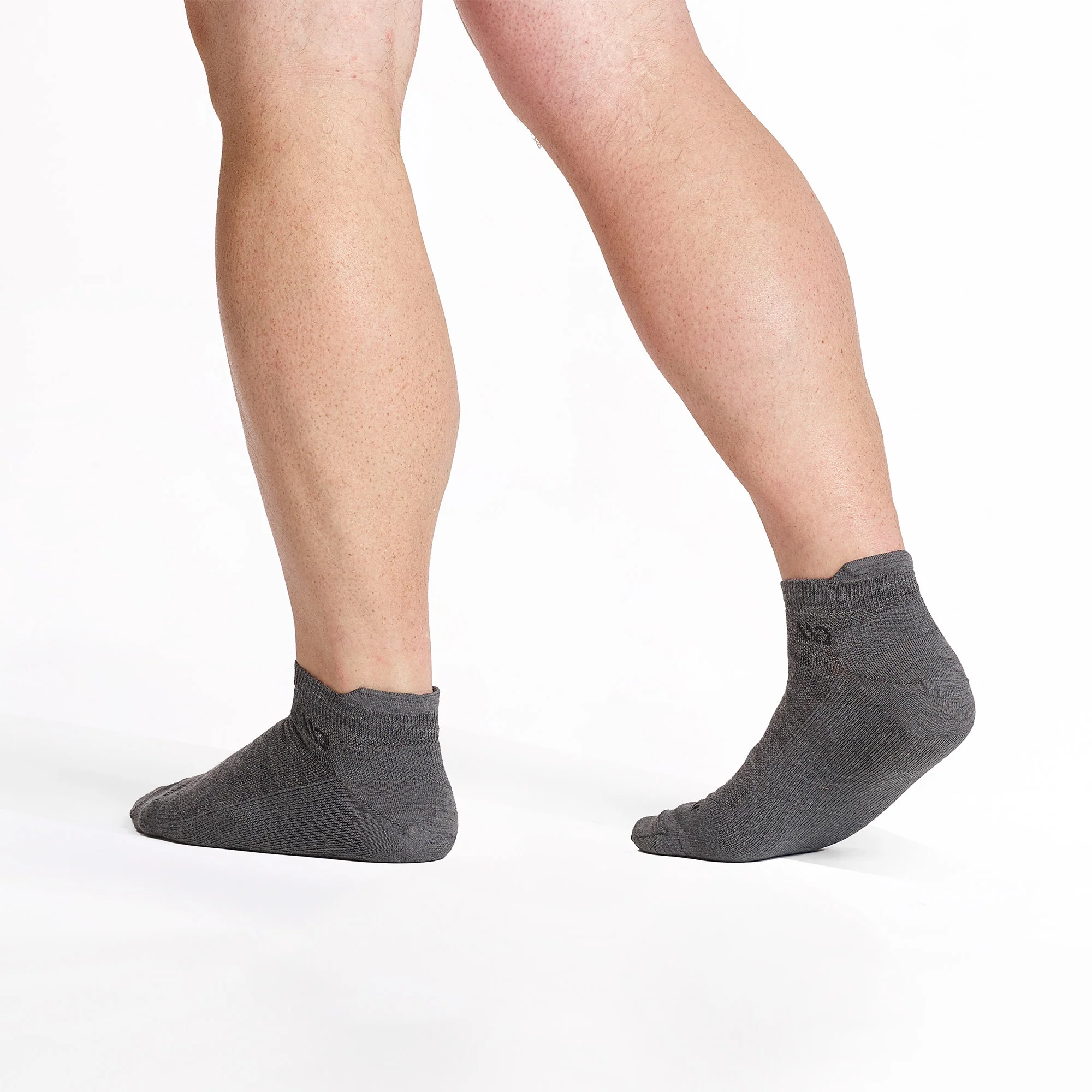Men's Solid Lightweight Ankle Socks - Image 15