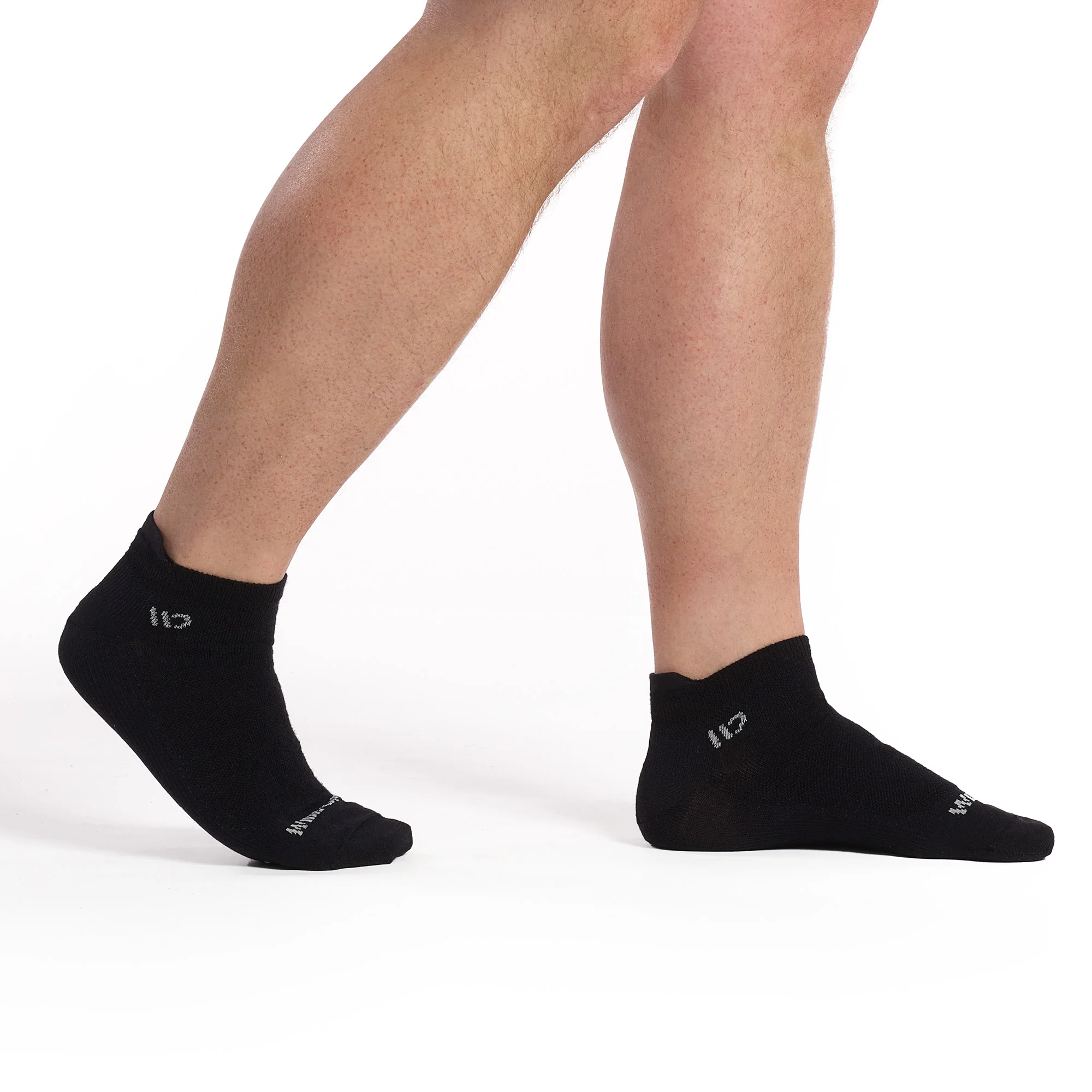 Men's Solid Lightweight Ankle Socks - Image 7