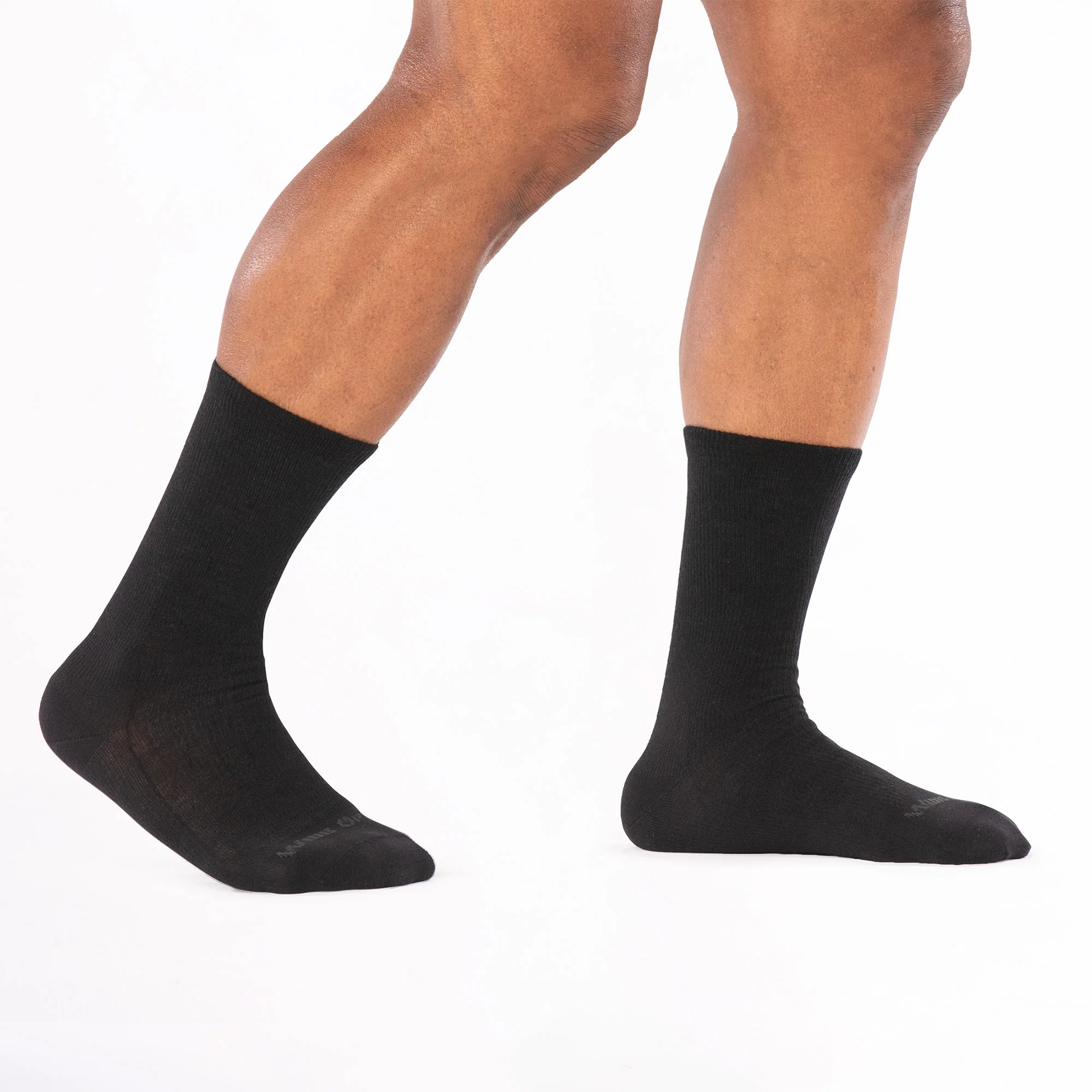 Men's Solid Lightweight Crew Socks - Image 21