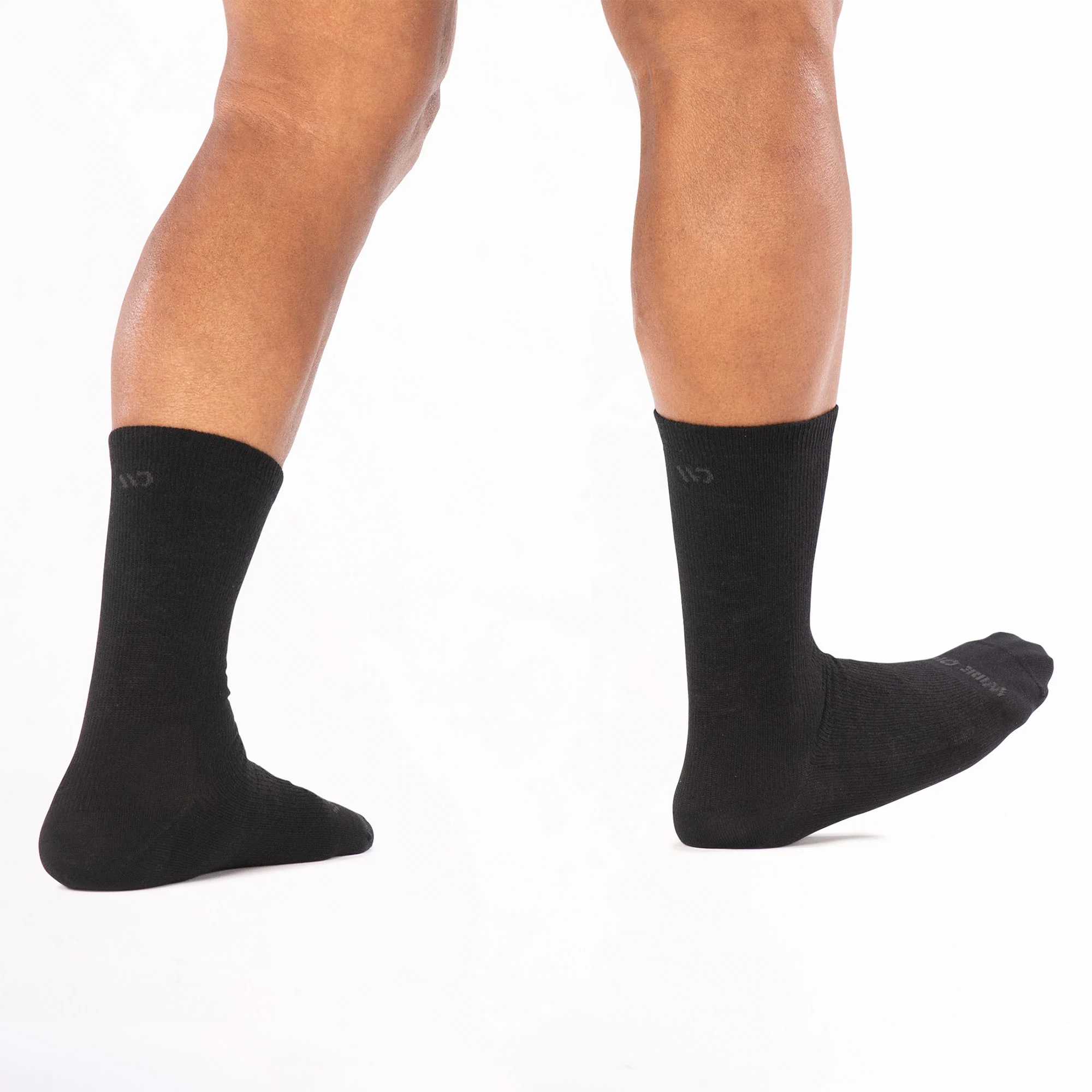 Men's Solid Lightweight Crew Socks - Image 31