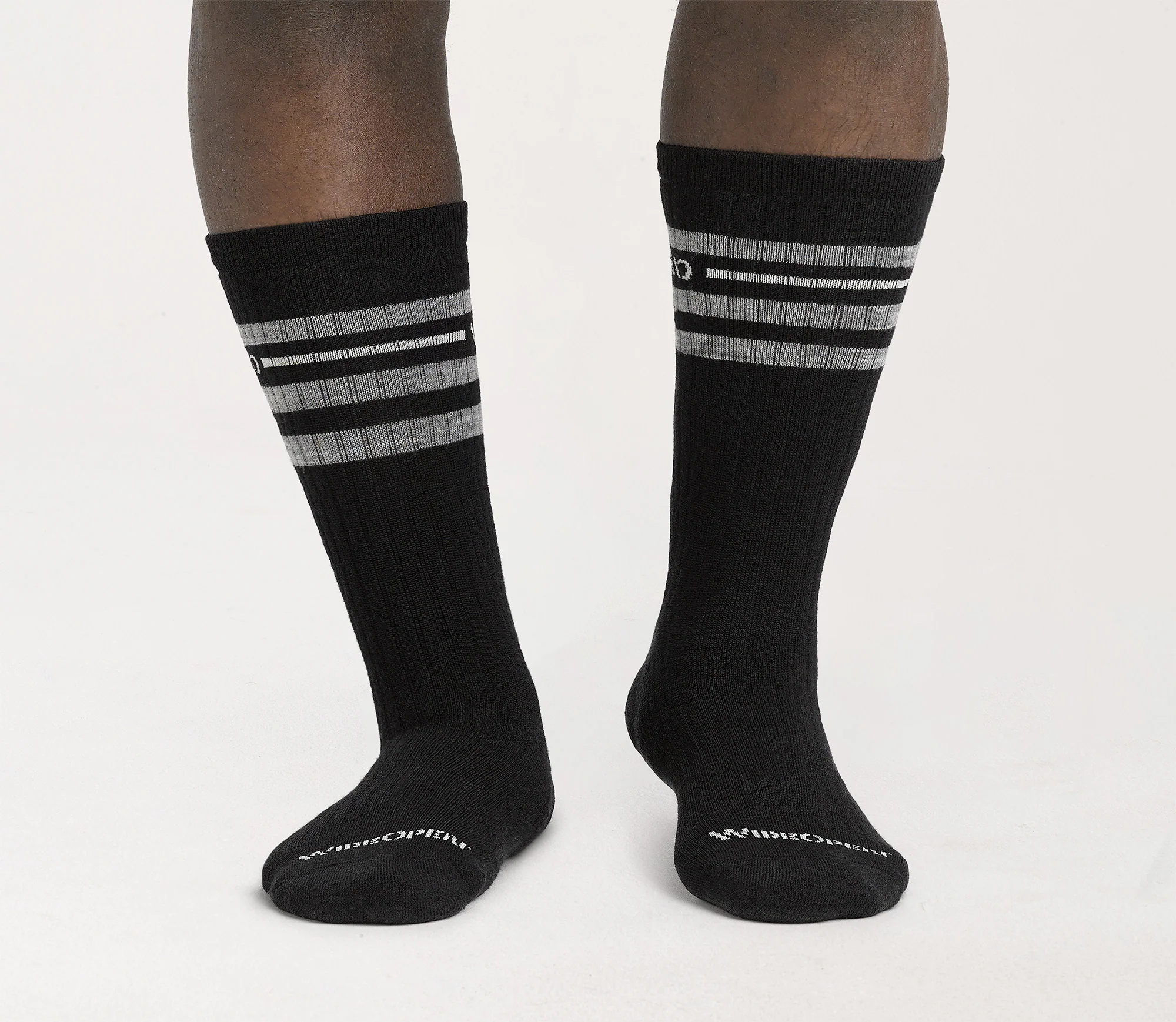 Men's Vintage Stripe Cushioned Crew Socks - Image 9