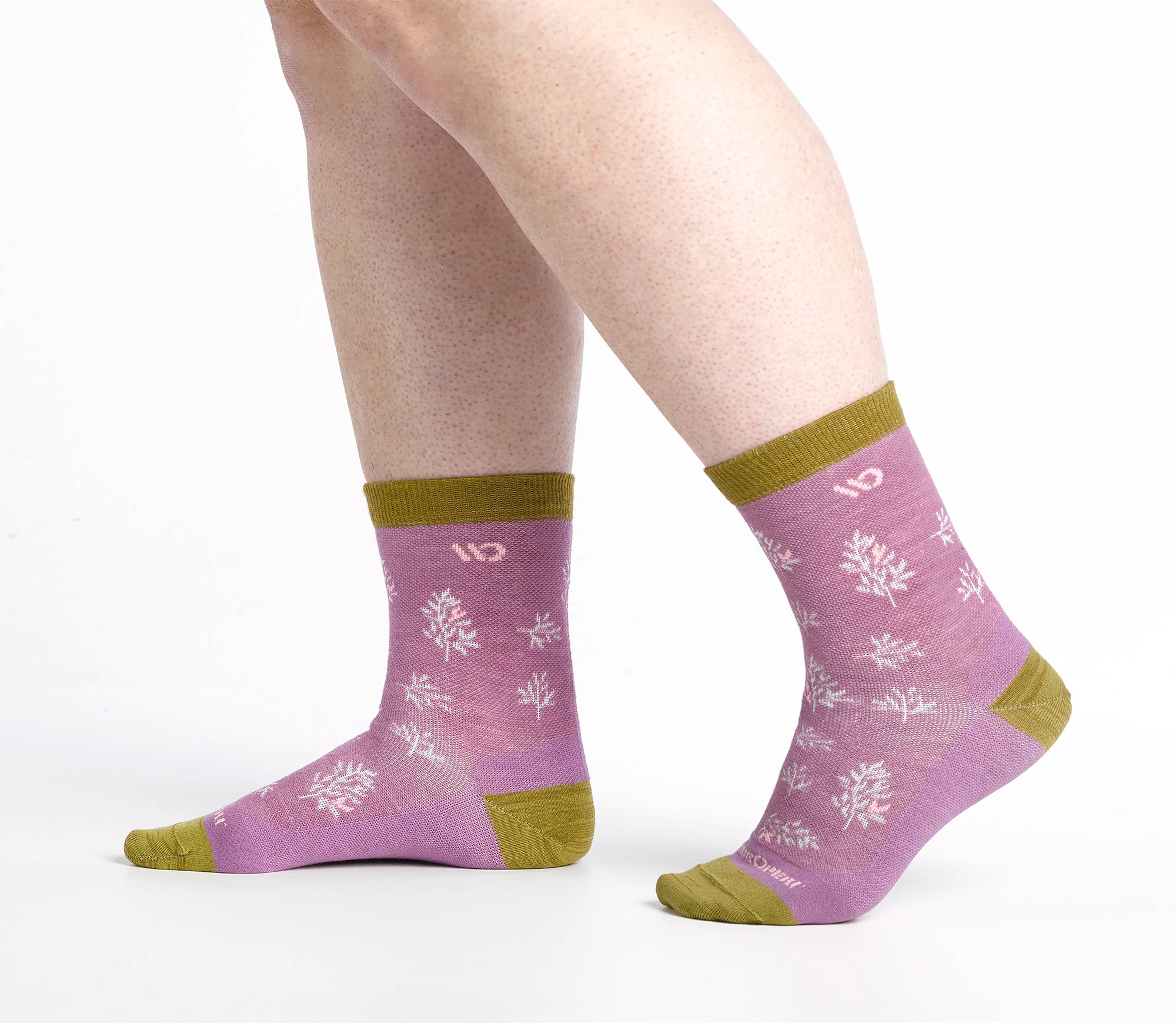 Women's Foliage No Cushion Micro Crew Socks - Image 6