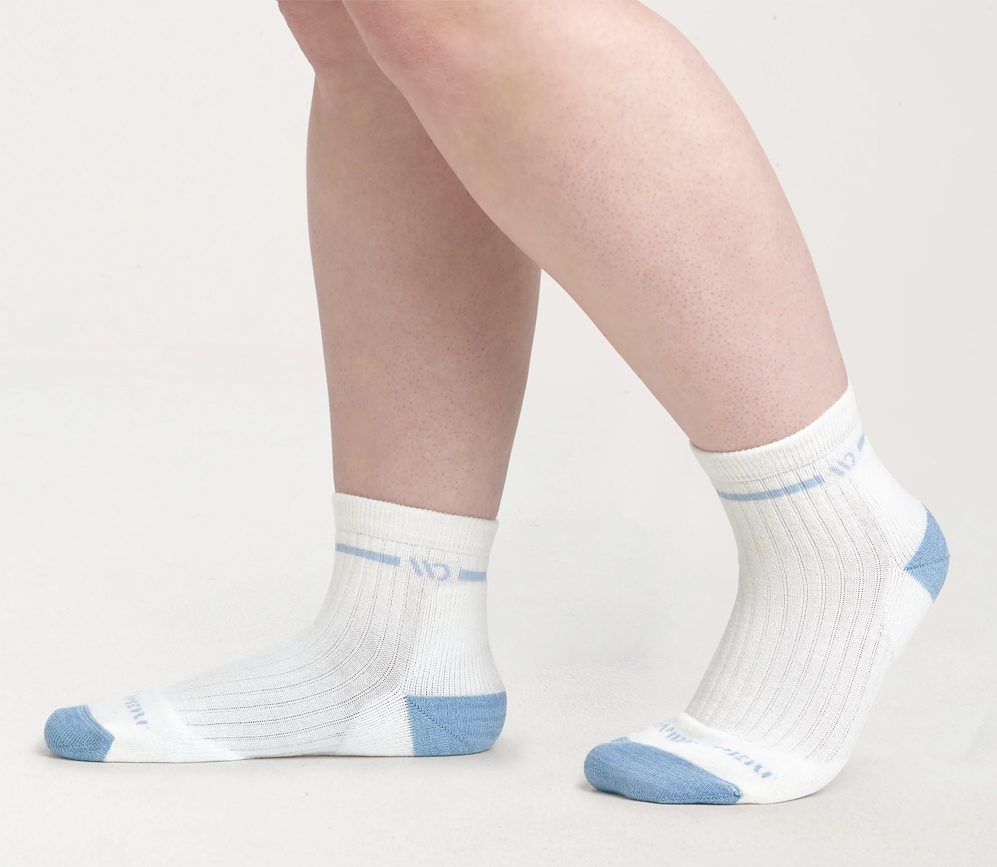 Women's Single Stripe Cushioned Quarter Socks - Image 8