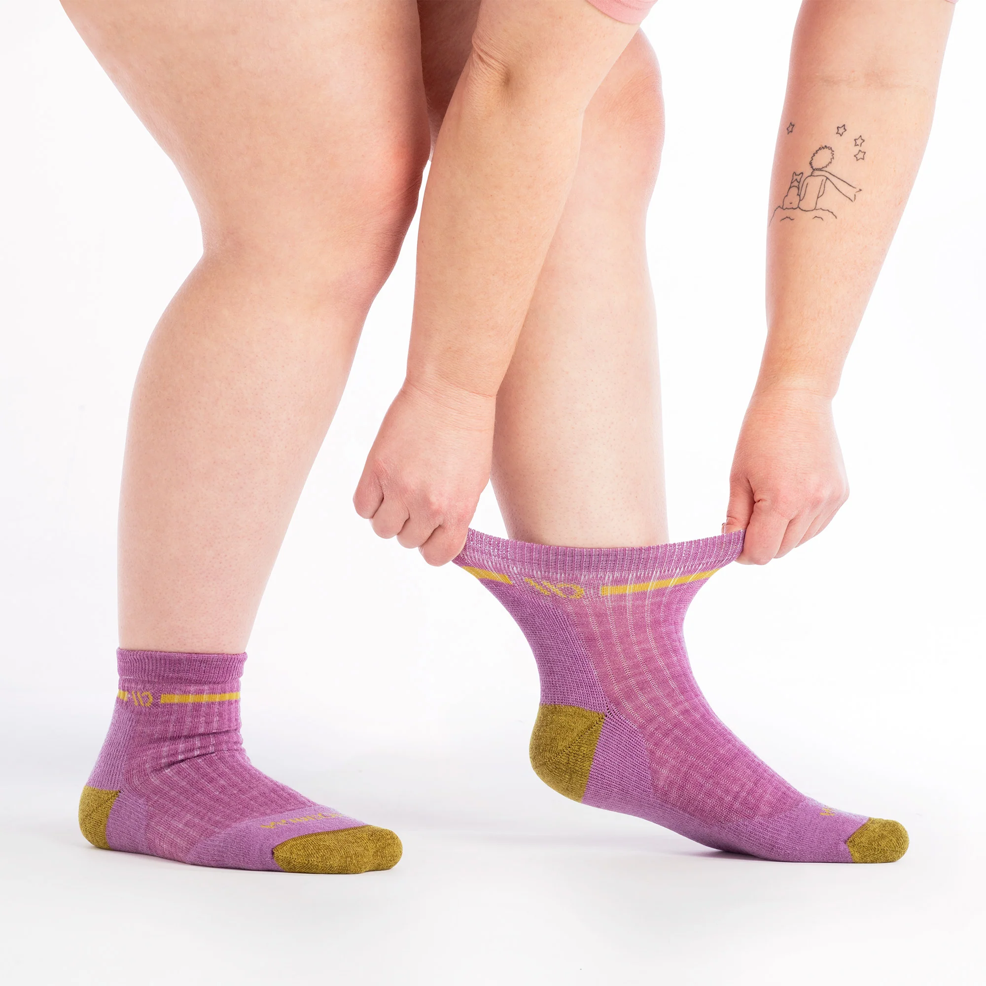 Women's Single Stripe Cushioned Quarter Socks - Image 3