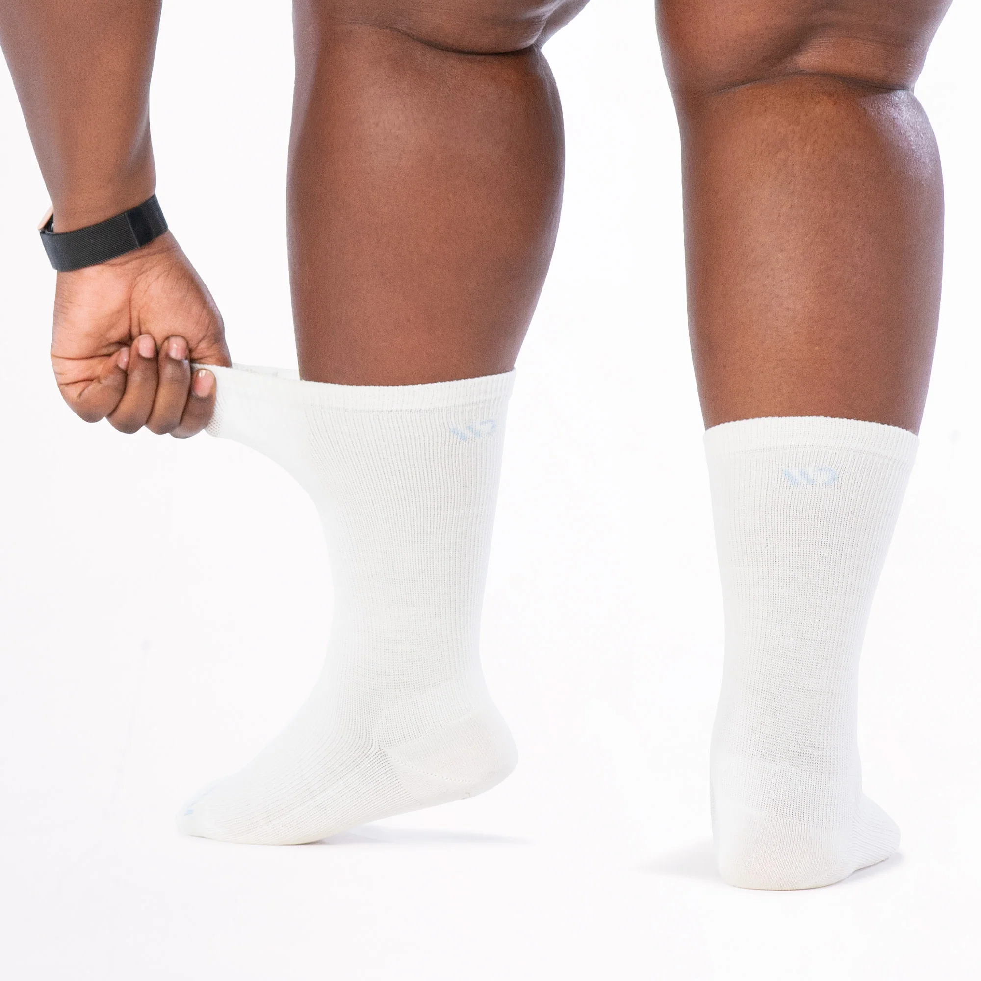 Women's Solid Basic Lightweight Crew Socks - Image 13