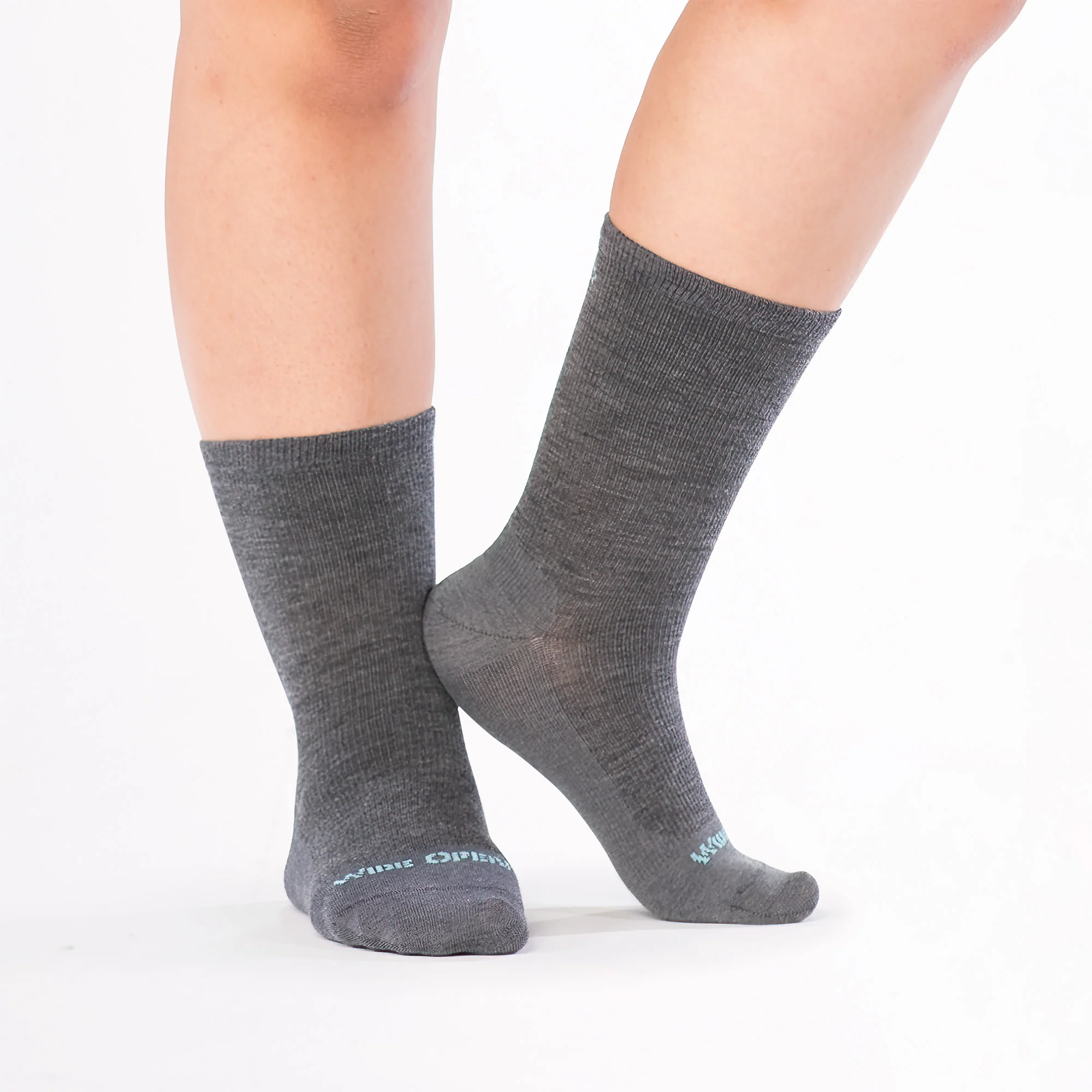 Women's Solid Basic Lightweight Crew Socks - Image 21