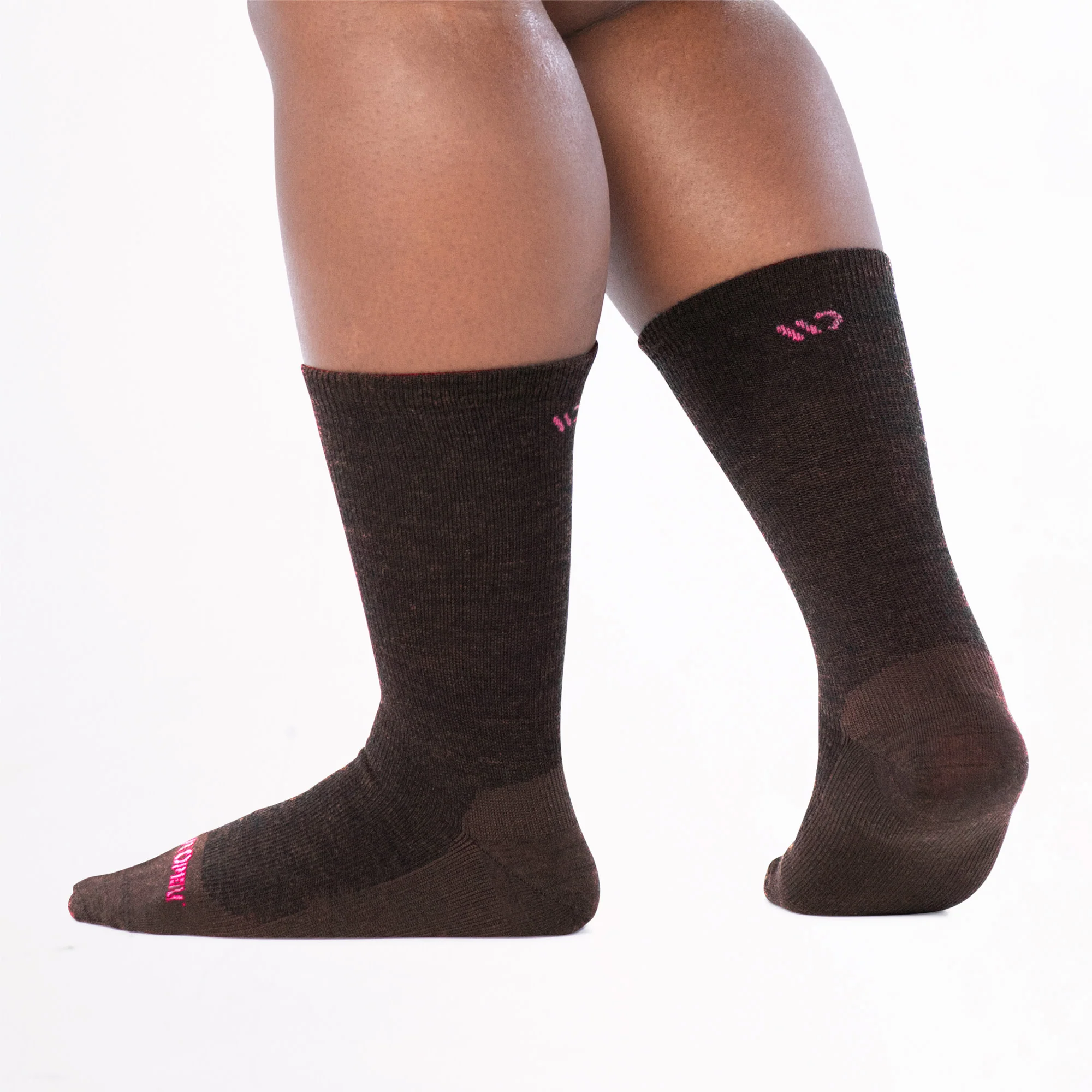 Women's Solid Basic Lightweight Crew Socks - Image 27