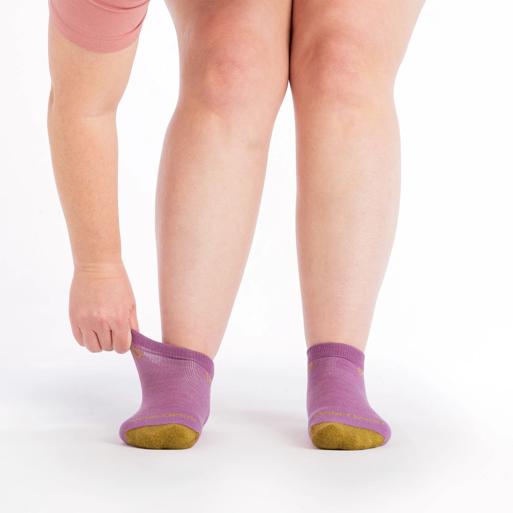 Women's Solid Cushioned Ankle Socks - Image 4