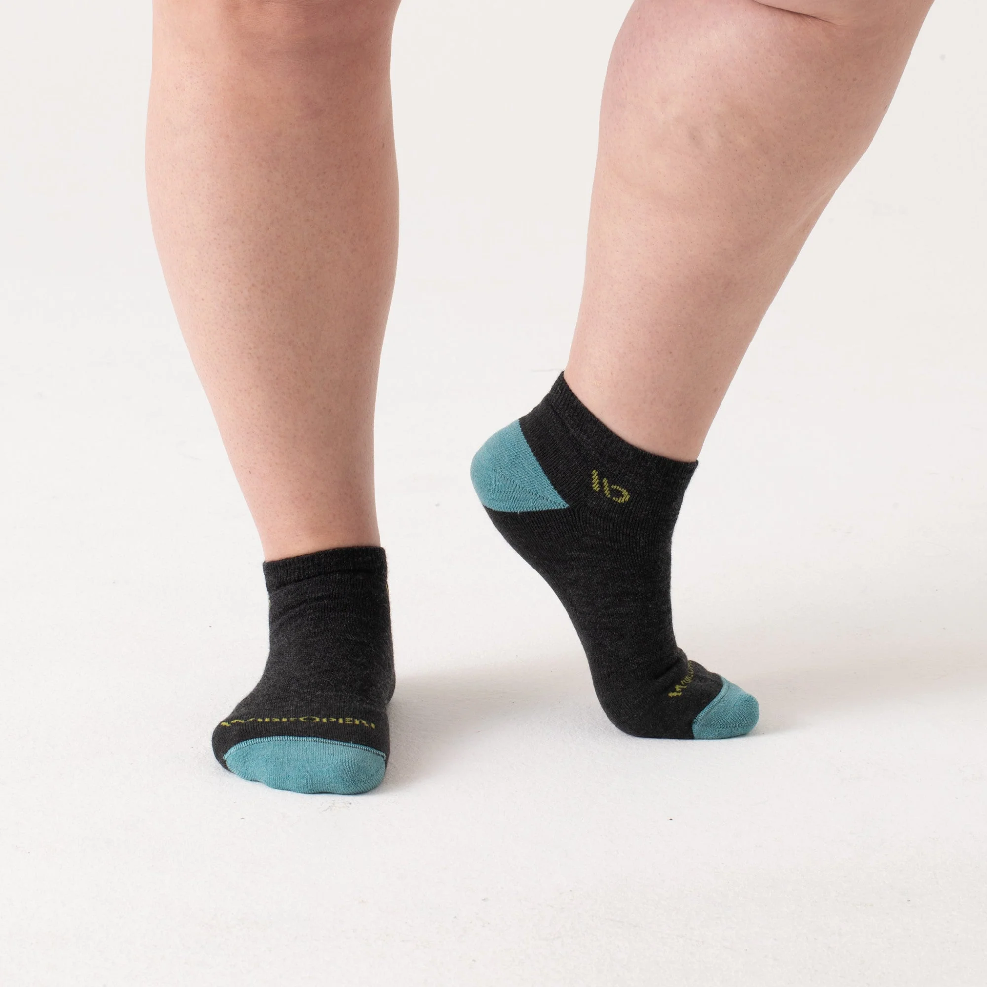 Women's Solid Cushioned Ankle 3-Pack - Image 6