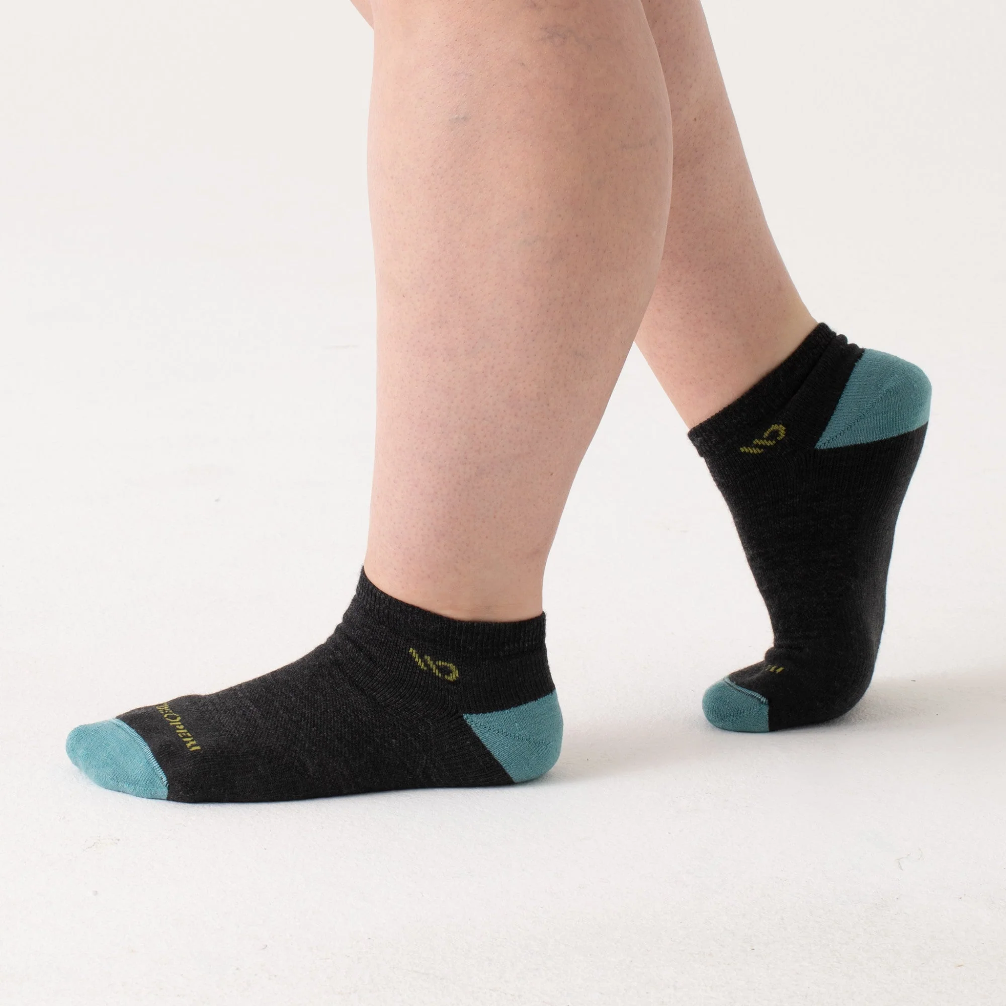Women's Solid Cushioned Ankle 3-Pack - Image 7