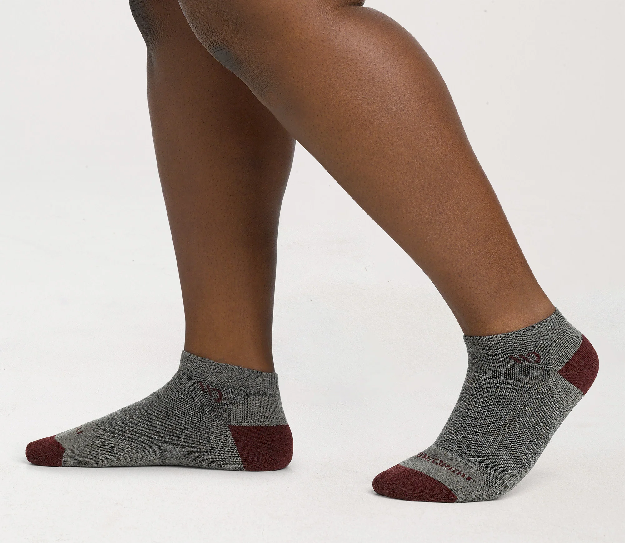 Women's Solid Cushioned Ankle Socks - Image 23