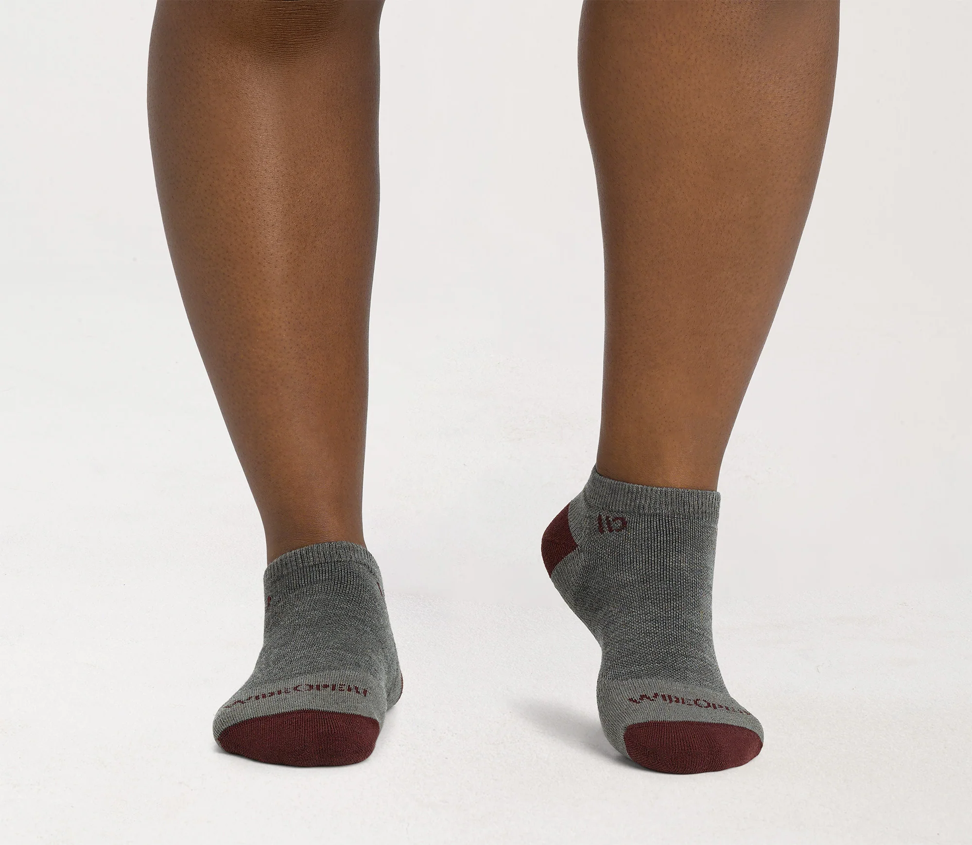 Women's Solid Cushioned Ankle Socks - Image 24