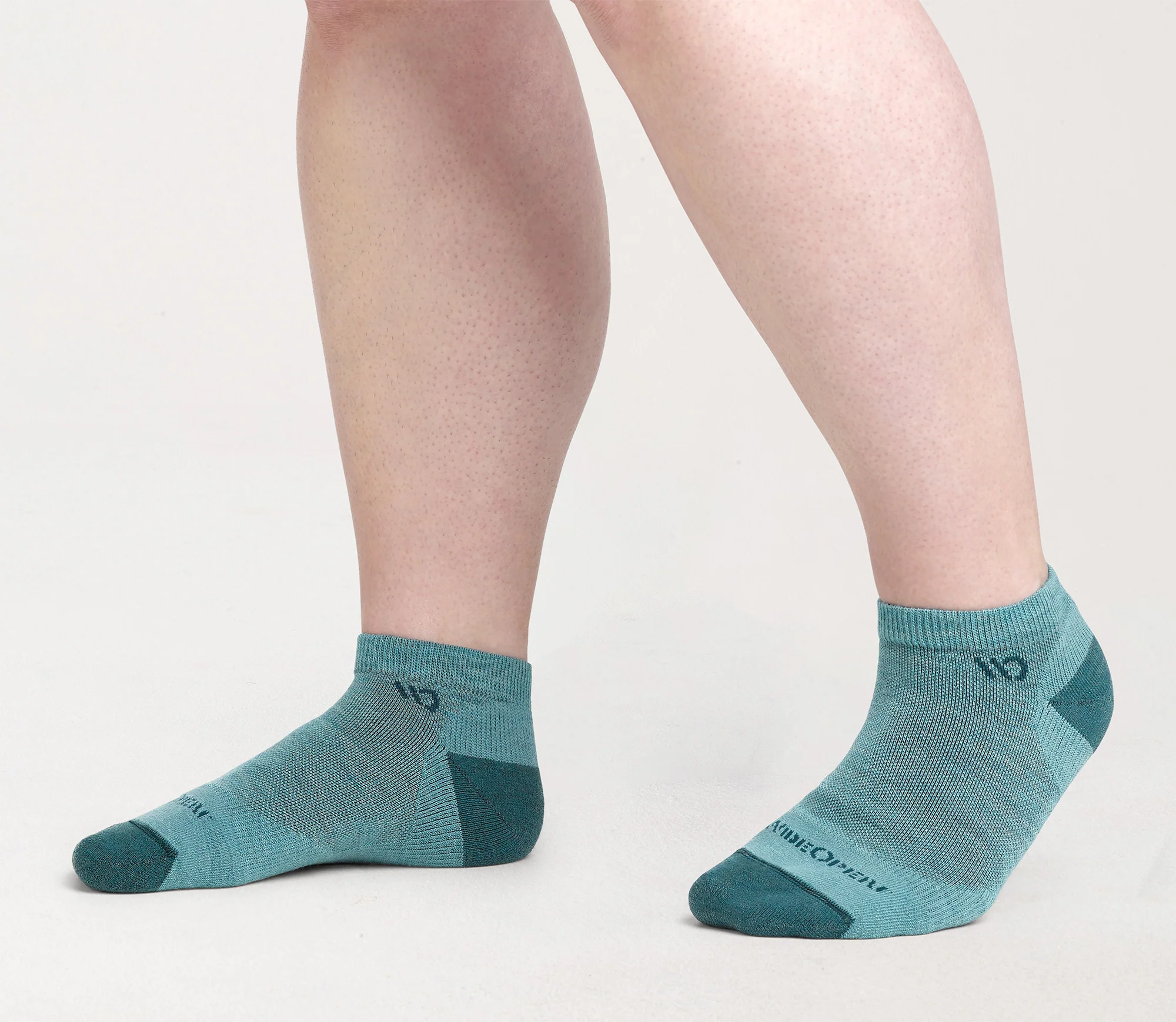 Women's Solid Cushioned Ankle Socks - Image 18