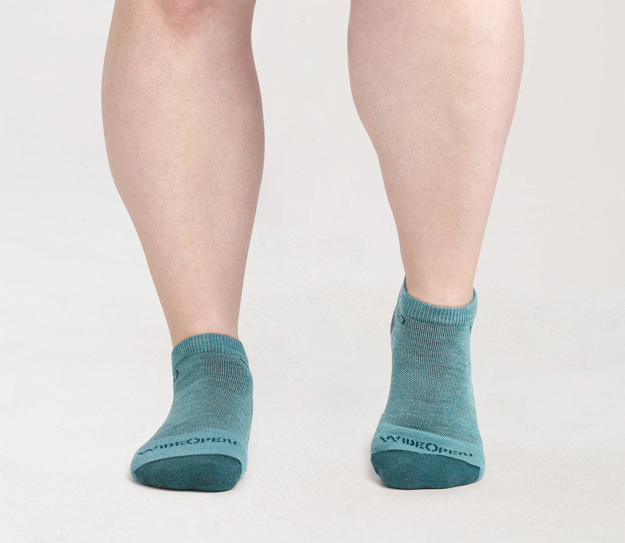 Women's Solid Cushioned Ankle Socks - Image 20