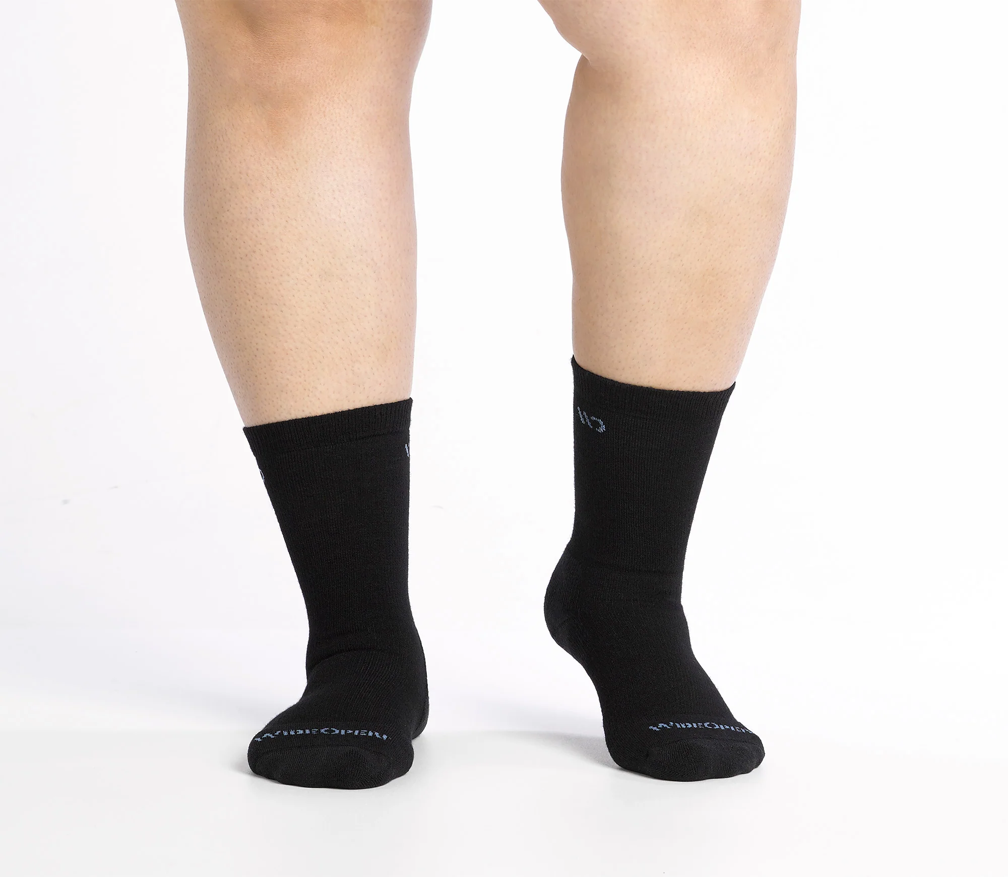 Women's Solid Cushioned Crew Socks - Image 21