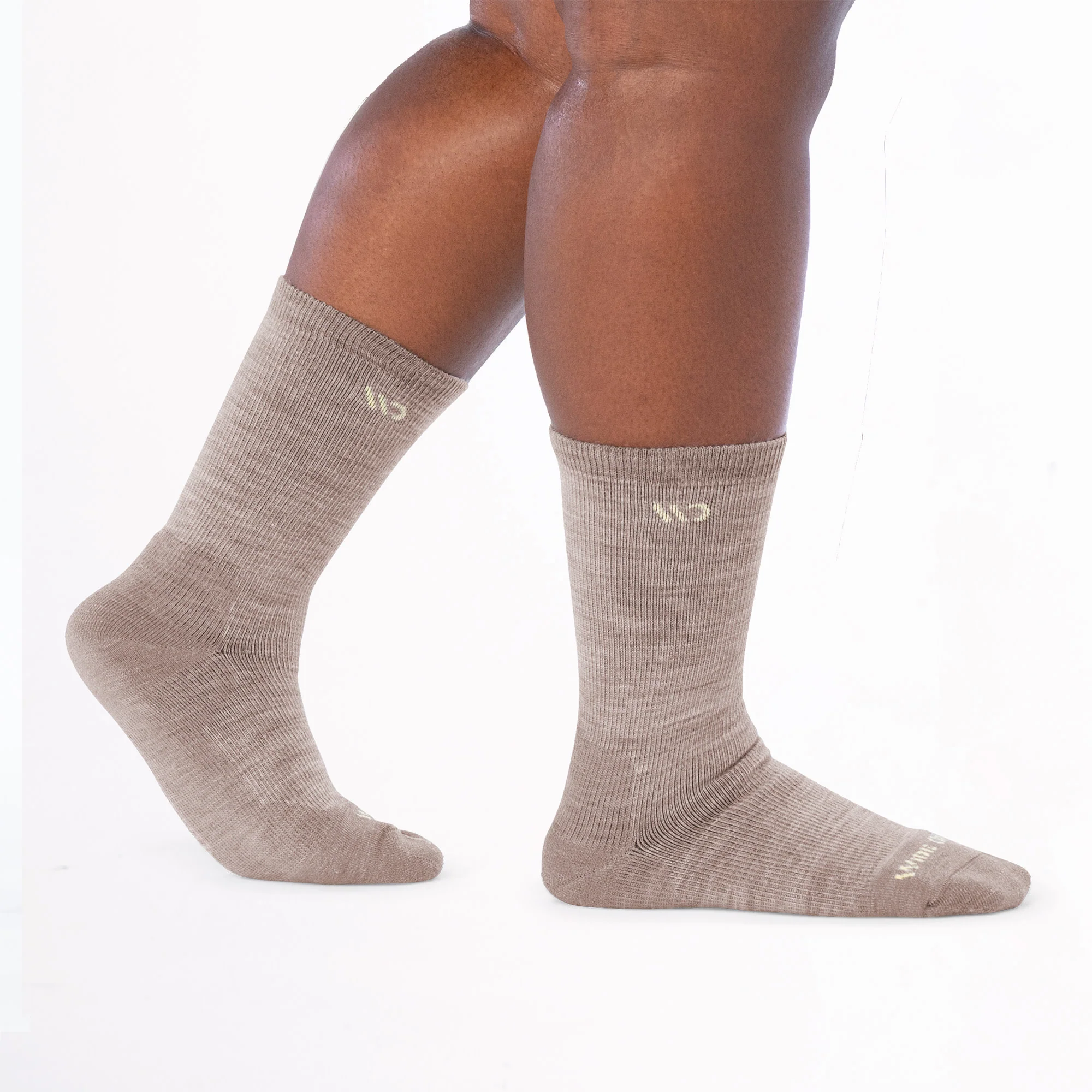 Women's Solid Cushioned Crew Socks - Image 34
