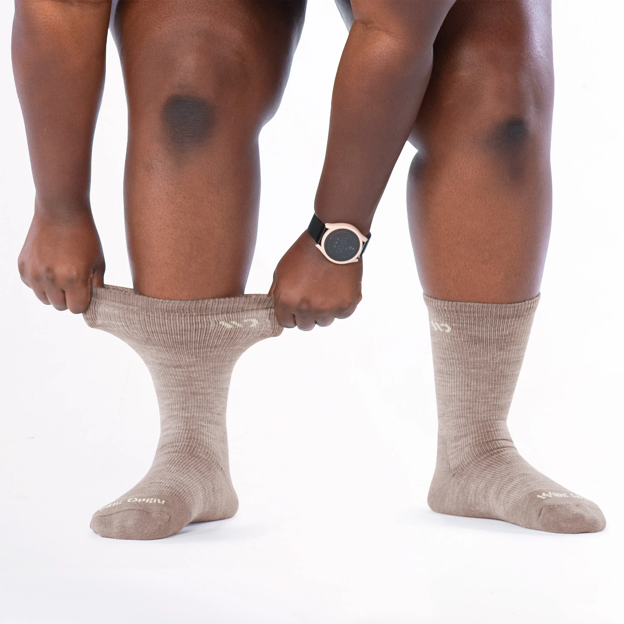 Women's Solid Cushioned Crew Socks - Image 35