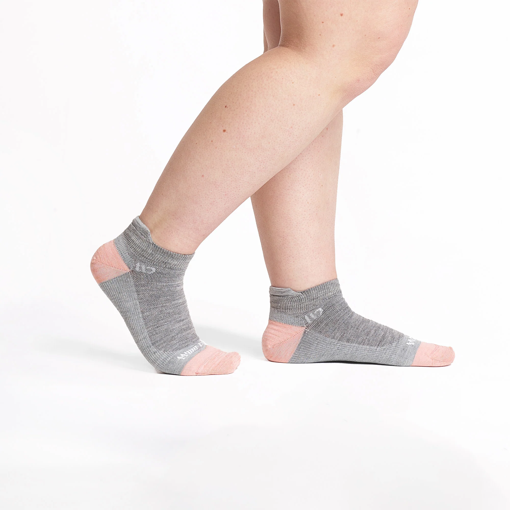 Women's Solid Lightweight Ankle Socks - Image 13