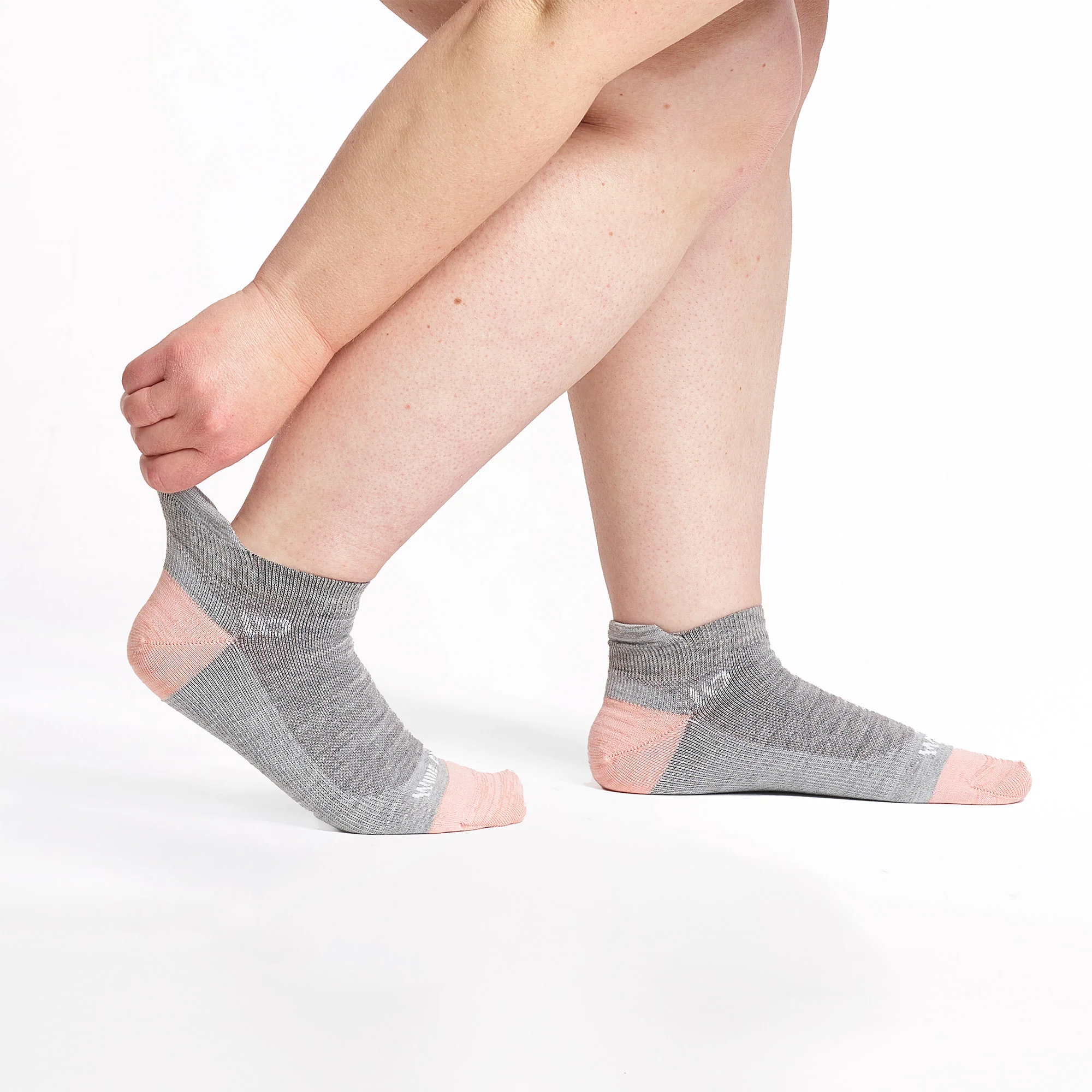 Women's Solid Lightweight Ankle Socks - Image 15
