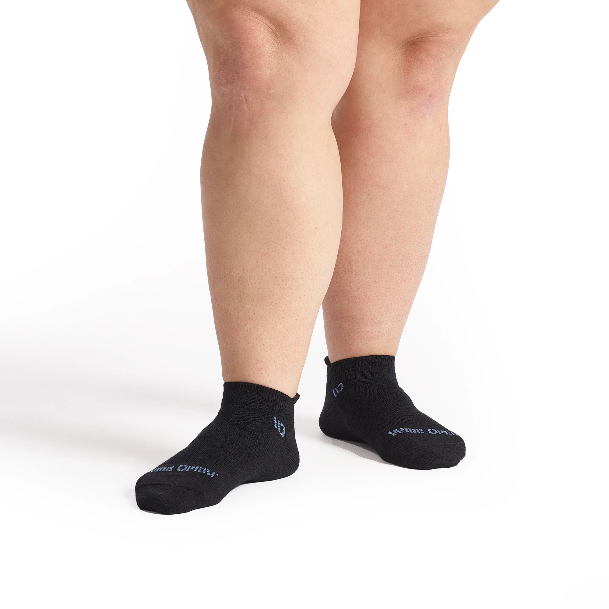Women's Solid Lightweight Ankle Socks - Image 20