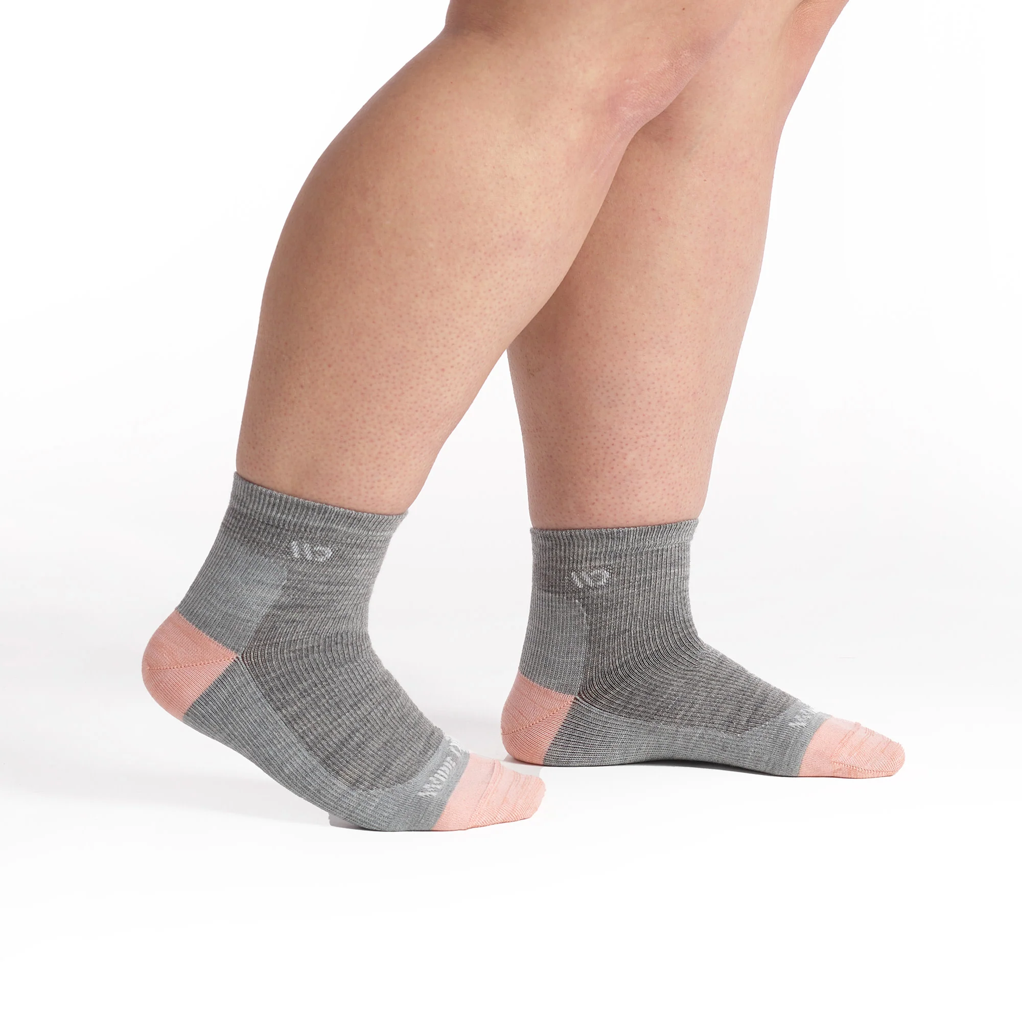 Women's Solid Lightweight Quarter Socks - Image 3